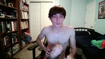 Straightwhiteboy21  14-03-2021